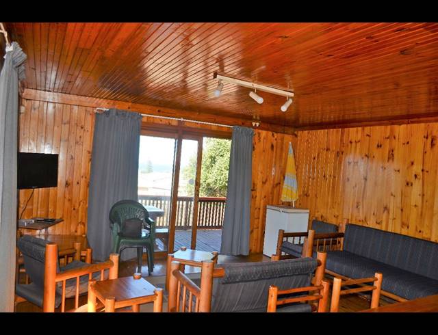 28 BEDROOM LODGE FOR SALE IN JEFFREYS BAY CENTRAL